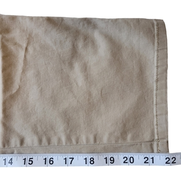 Disney Parks Pants Womens Size 6 Khaki Tan Capris Mickey Mouse Embroidery Cotton - Picture 10 of 10